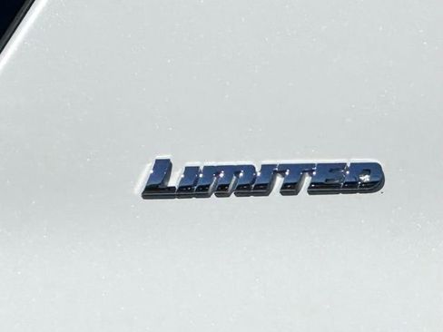 Used 2017 Toyota 4Runner Limited AWD/4WD image 14