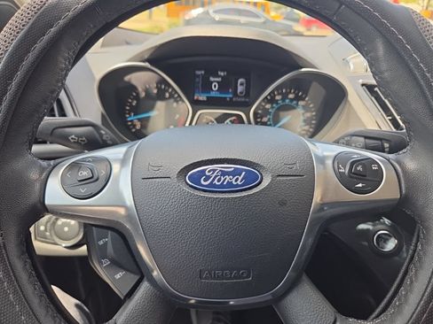 Used 2015 Ford Escape Titanium w/ Equipment Group 301A AWD/4WD image 16