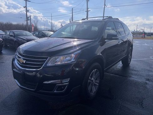 Used 2015 Chevrolet Traverse LT image 3