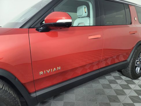 Used 2023 Rivian R1S Launch Edition image 35