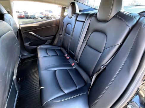Used 2021 Tesla Model 3 Performance image 21