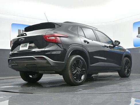 Used 2025 Chevrolet Trax ACTIV w/ Driver Confidence Package FWD image 18