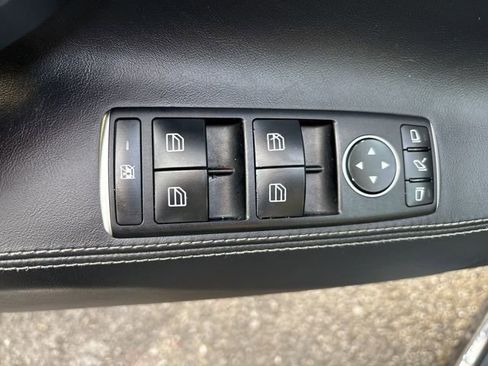 Used 2018 Tesla Model S P100D image 9