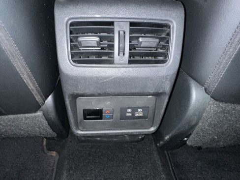 Used 2021 Nissan Rogue SL image 20