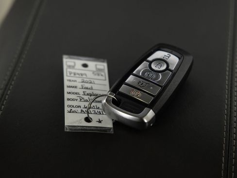 Used 2021 Ford Explorer Platinum w/ Equipment Group 601A image 39