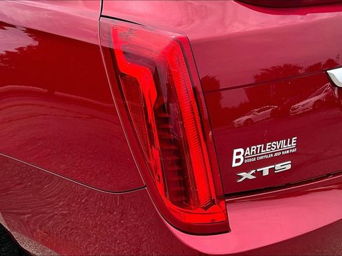 Used 2013 Cadillac XTS Luxury w/ Driver Awareness Package FWD image 29