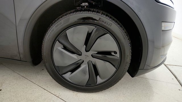 Used 2026 Tesla Model Y Long Range RWD image 79