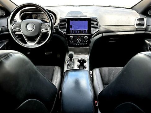 Used 2020 Jeep Grand Cherokee Altitude RWD image 29