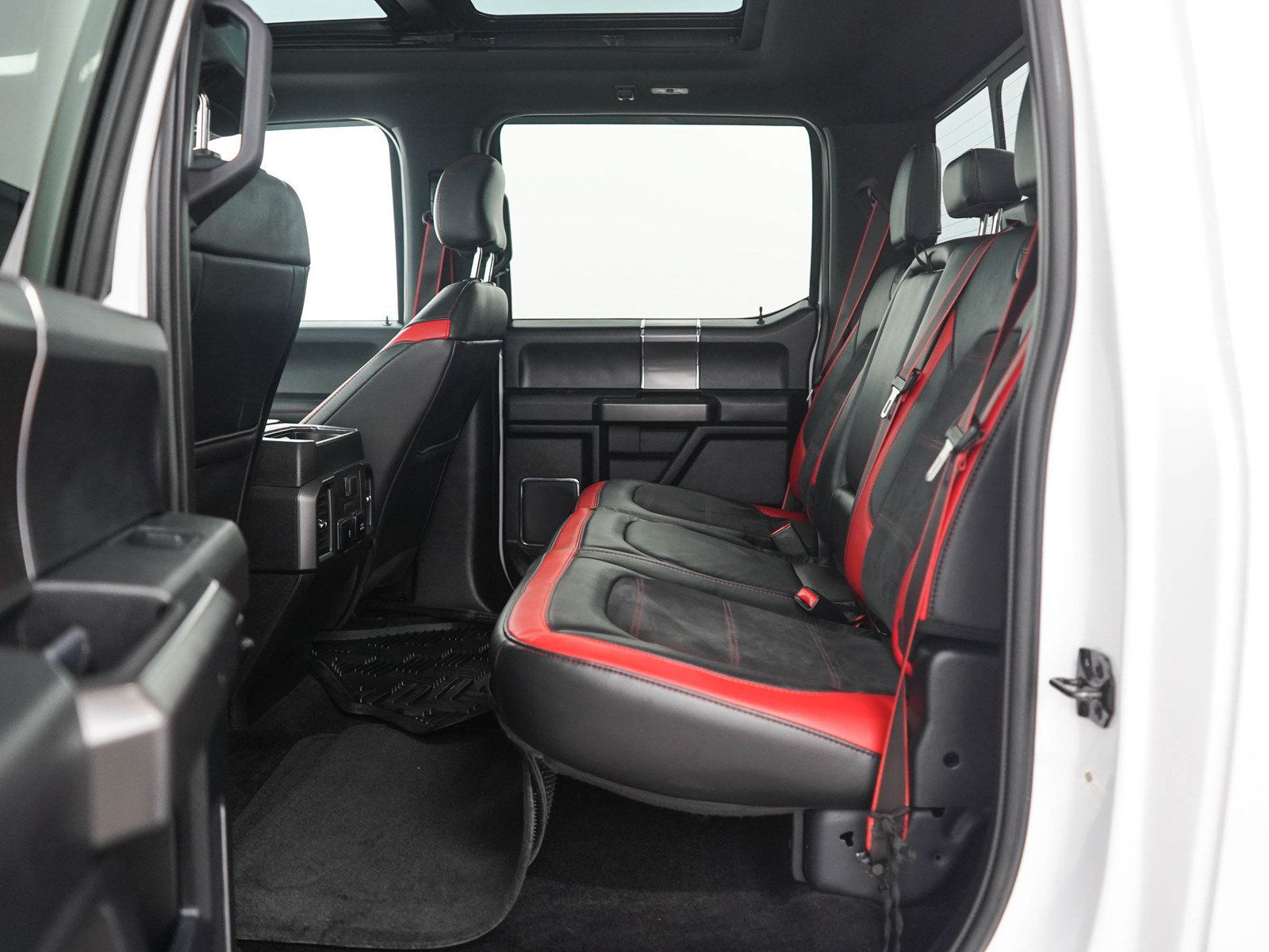 Used 2017 Ford F150 Lariat w/ Equipment Group 502A Luxury AWD/4WD image 19