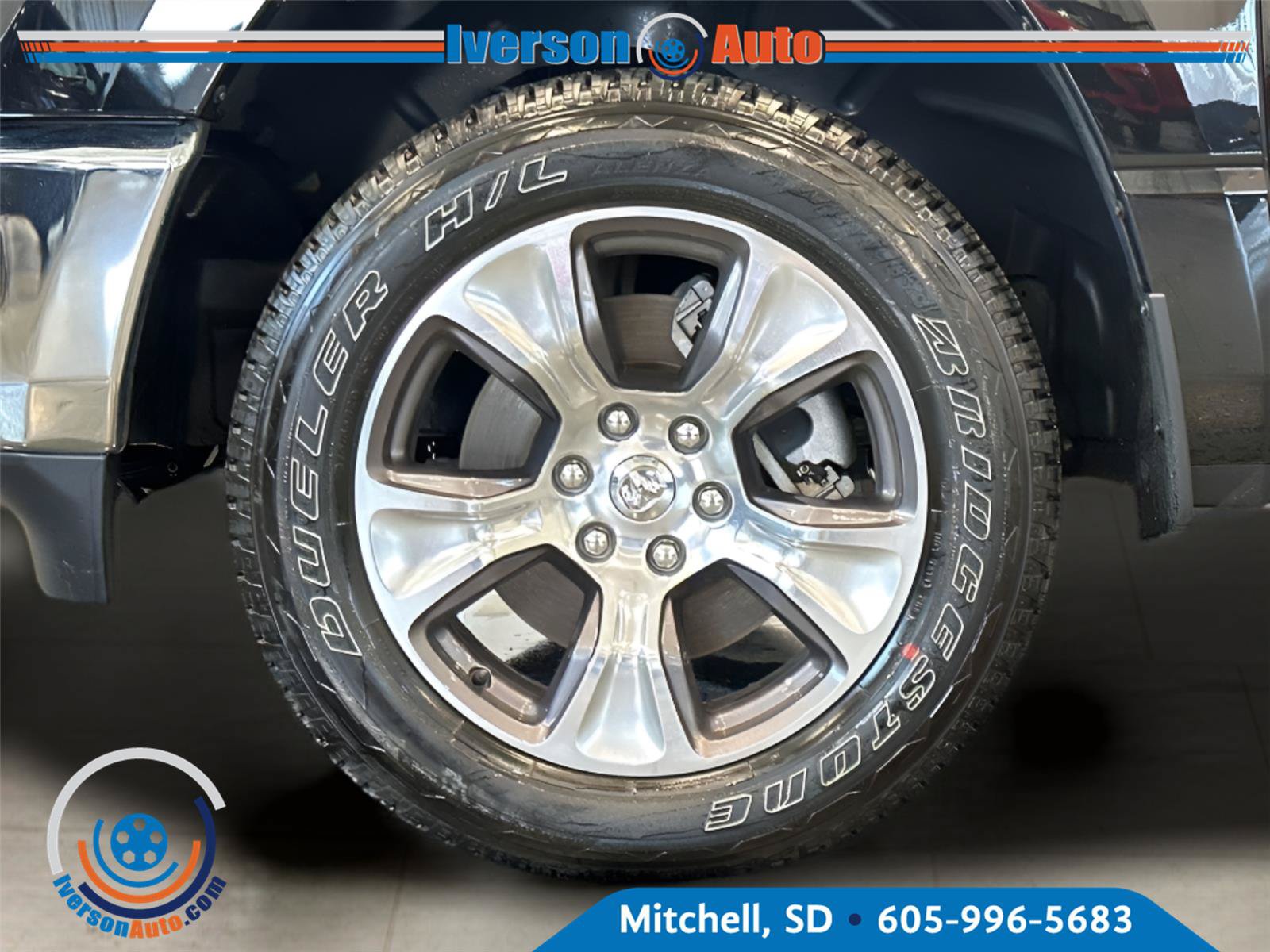Used 2023 RAM 1500 Laramie AWD/4WD image 9