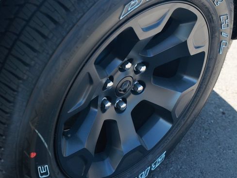 New 2026 RAM 1500 4x4 Crew Cab image 9