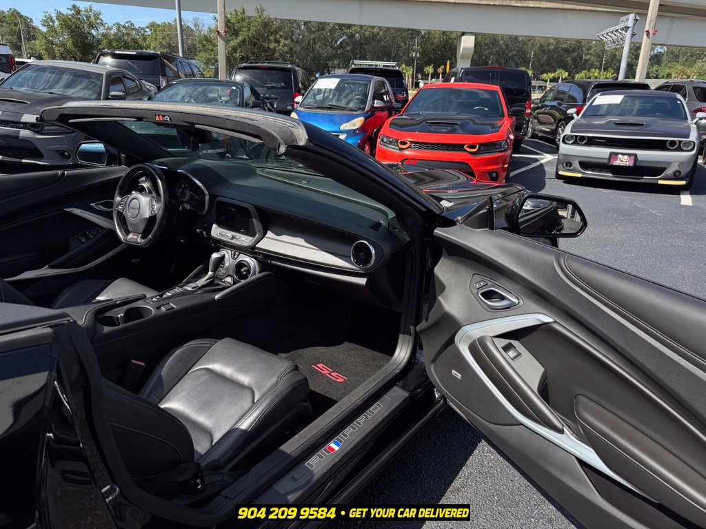 Used 2019 Chevrolet Camaro SS RWD image 28