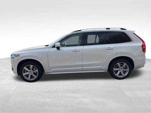 Used 2019 Volvo XC90 T6 Momentum image 2