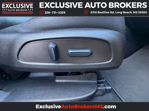 Used 2022 Chevrolet Blazer RS w/ Enhanced Convenience Package image 12