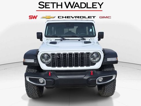 Used 2024 Jeep Wrangler Unlimited Rubicon AWD/4WD image 2