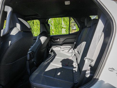 Used 2025 Toyota 4Runner Limited image 31