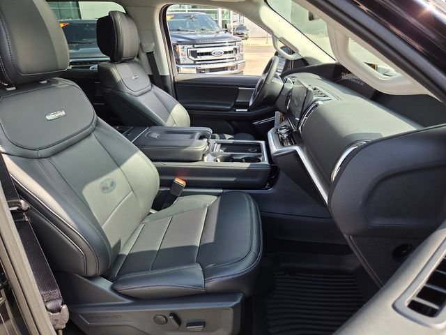 New 2026 Ford Expedition Platinum w/ Driver's Package AWD/4WD image 16