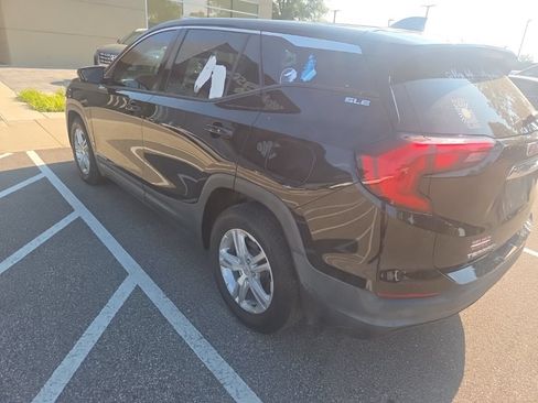 Used 2020 GMC Terrain SLE FWD image 3
