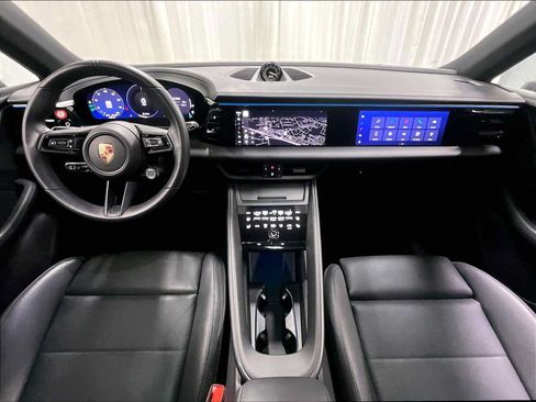Used 2025 Porsche Macan 4 Electric AWD/4WD image 16