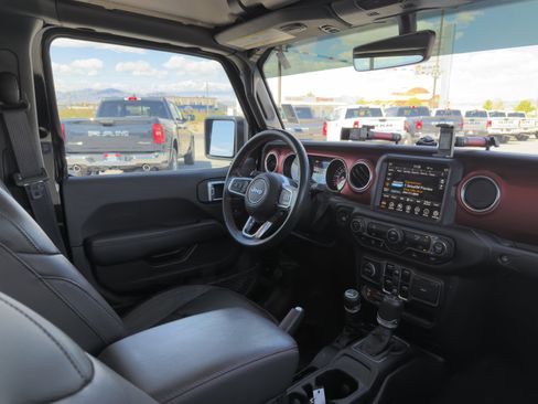 Used 2022 Jeep Gladiator Rubicon image 9