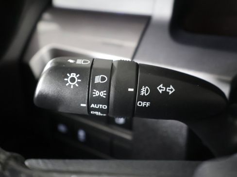 Used 2025 Toyota 4Runner SR5 image 38