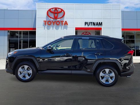 Used 2025 Toyota RAV4 XLE w/ Convenience Package image 7