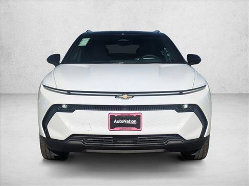 New 2026 Chevrolet Equinox EV LT image 8