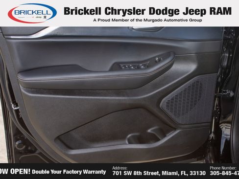 New 2025 Jeep Grand Cherokee Laredo image 10