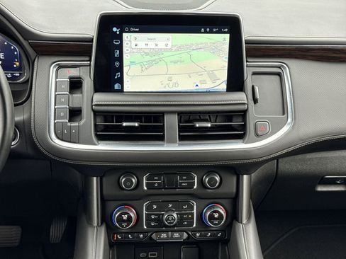 Used 2023 Chevrolet Suburban Premier image 29