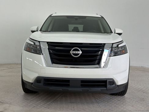 Used 2023 Nissan Pathfinder SV AWD/4WD image 6