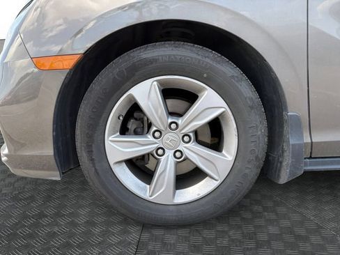 Used 2018 Honda Odyssey EX image 13