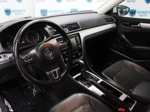 Used 2012 Volkswagen Passat TDI SE FWD image 7