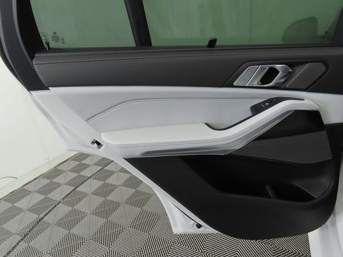 New 2026 BMW X5 sDrive40i w/ M Sport Package image 26