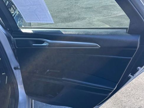 Used 2018 Ford Fusion Energi SE image 11