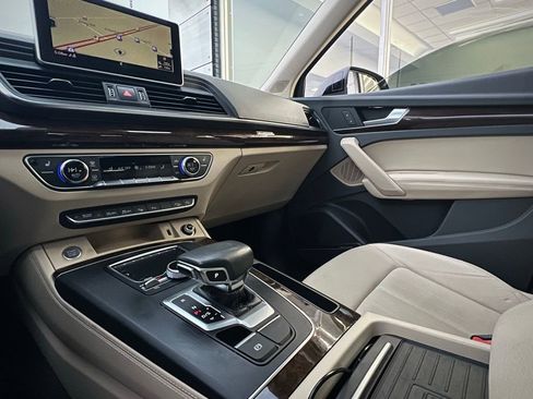 Used 2019 Audi Q5 Prestige w/ Prestige Package image 48
