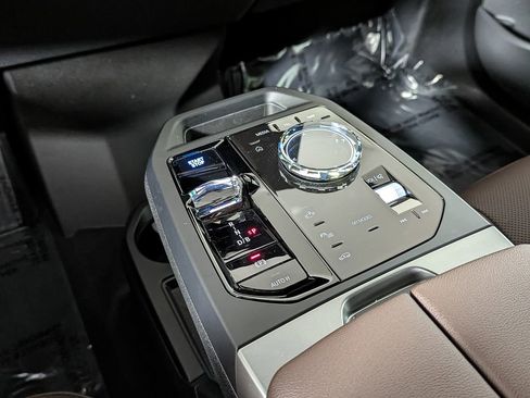 Used 2025 BMW iX xDrive50 w/ Premium Package image 34