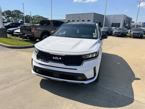 Used 2022 Kia Sorento SX image 5