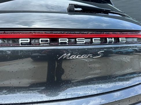 Certified 2023 Porsche Macan S AWD/4WD image 14