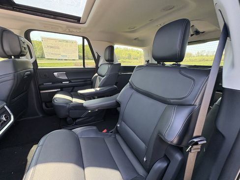 New 2026 Ford Expedition Platinum image 20