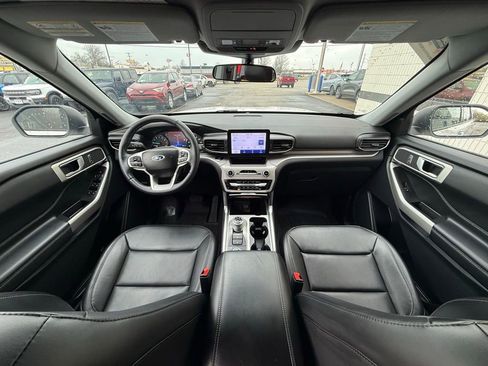 Used 2023 Ford Explorer XLT w/ Equipment Group 202A image 20
