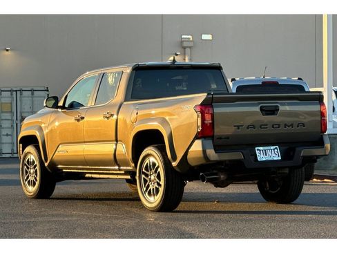 Certified 2025 Toyota Tacoma TRD Sport image 6