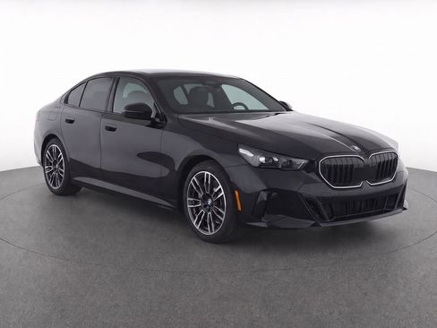 Certified 2024 BMW 540i xDrive w/ Premium Package AWD/4WD image 29