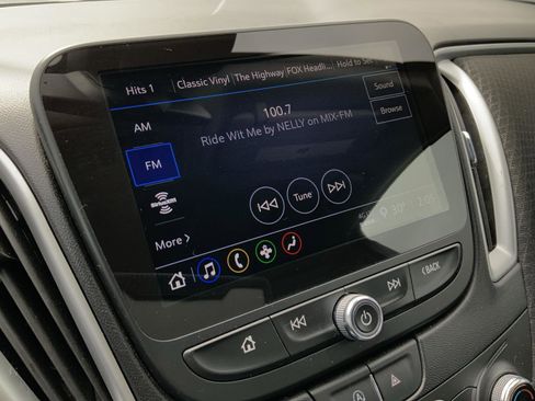 Used 2024 Chevrolet Malibu LT image 34