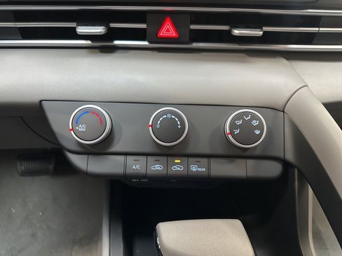 New 2026 Hyundai Elantra SE image 19