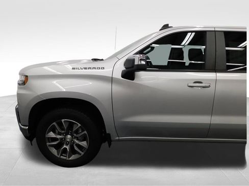 Used 2022 Chevrolet Silverado 1500 LT image 6