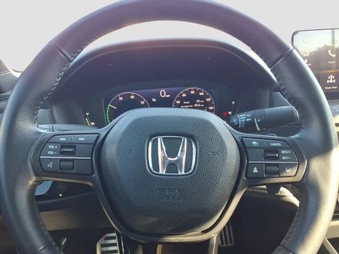 Used 2024 Honda Accord Sport image 29