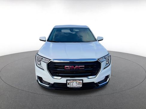 Used 2024 GMC Terrain SLE FWD image 4