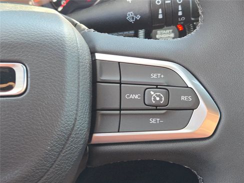 New 2026 Jeep Compass Latitude image 32