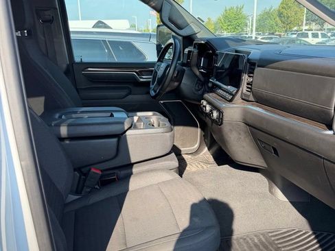 Used 2025 Chevrolet Silverado 3500 LT w/ Safety Package AWD/4WD image 9