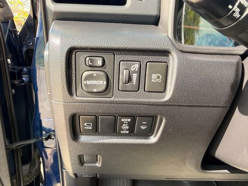 Used 2022 Toyota 4Runner Limited AWD/4WD image 22
